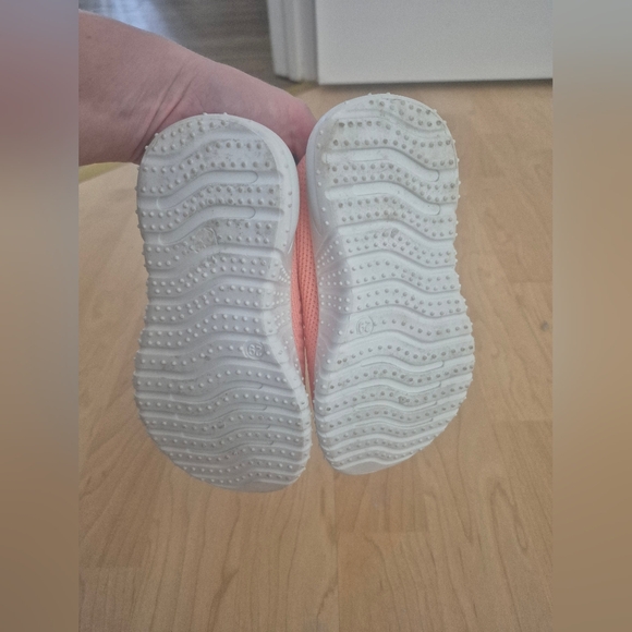 Amazon Toddler girl size 9 slip on or tie pink shoes - Picture 6 of 6